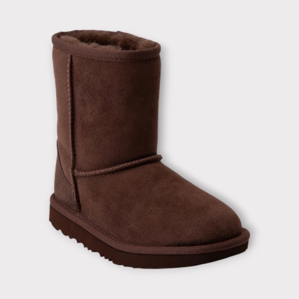 Big Kids UGG Classic II Boot in Burnt Cedar Suede, 1017703K - Picture 5 of 6